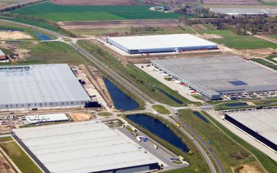 Fiets­vi­a­duct over Green­port­la­ne Ven­lo